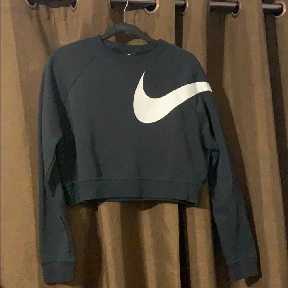 White and black | sweatshirt | Small